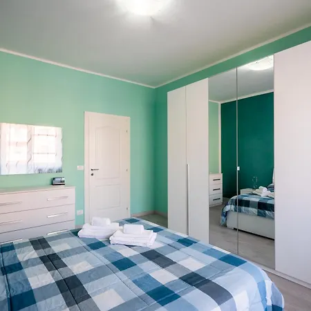 Caldo Ed Elegante Vicino Metro Apartment Turin