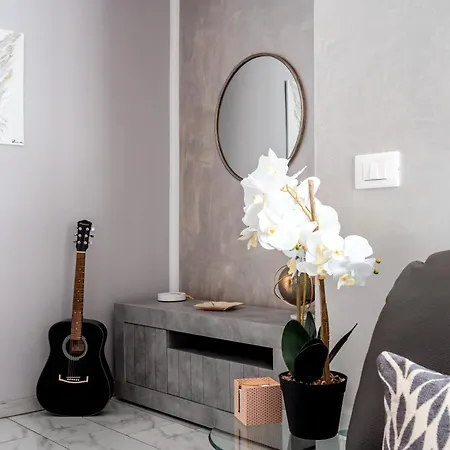 Caldo Ed Elegante Vicino Metro Apartment