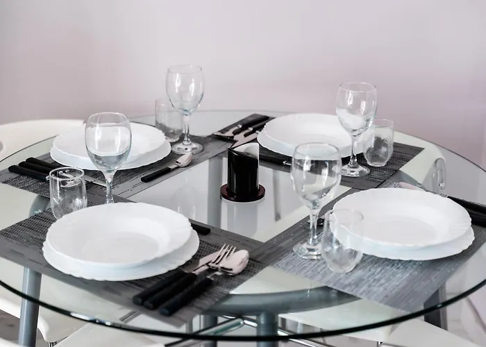 Caldo Ed Elegante Vicino Metro Apartment
