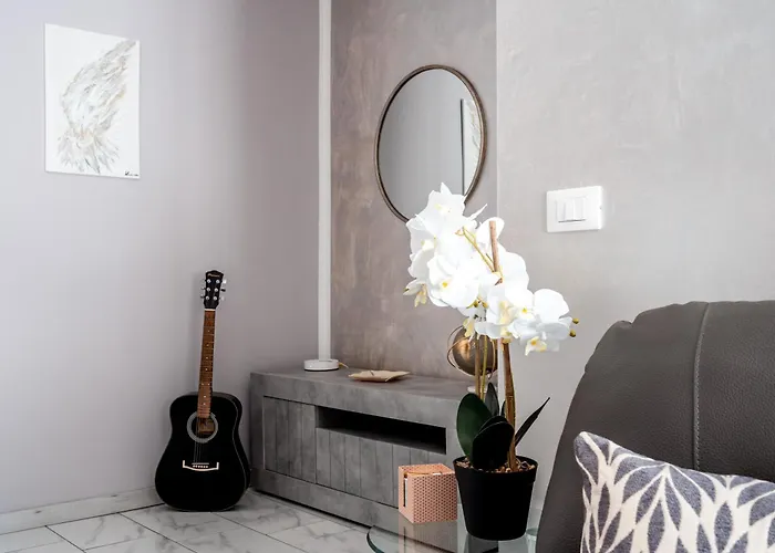 Caldo Ed Elegante Vicino Metro Apartment